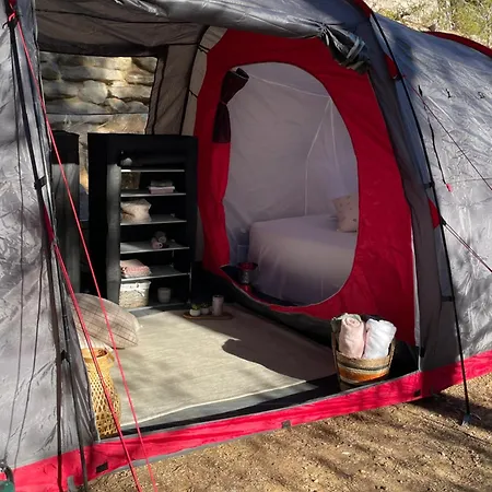 Castell Montgri **** Campsite