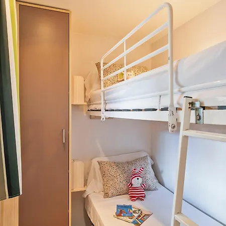 Castell Montgri **** Campsite