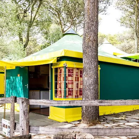 Castell Montgri **** Campsite