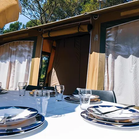 Campsite Castell Montgri ****