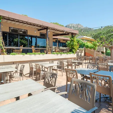Castell Montgri **** Campsite