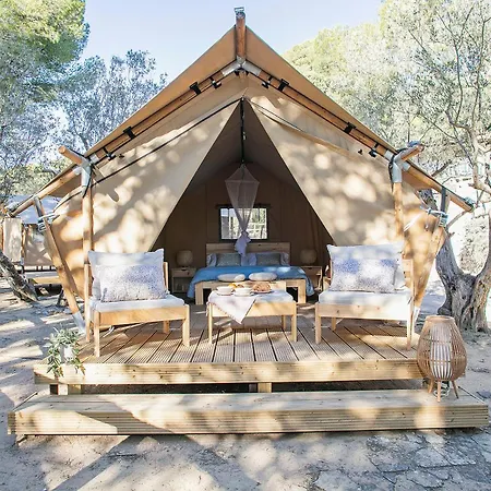 Kamp alanı Castell Montgri **** *