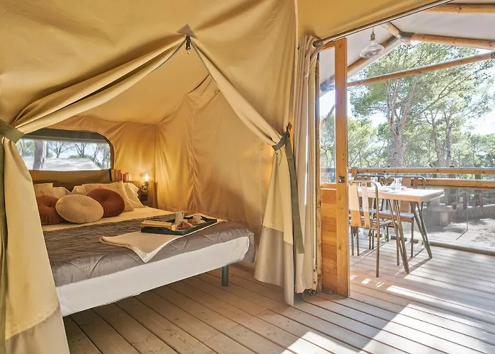 Camping Castell Montgri ****